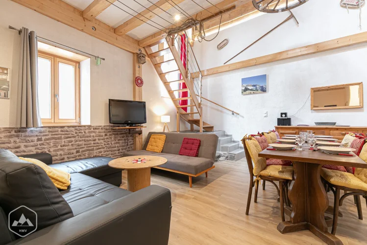 GRANGE / 4 pièces - 8 personnes